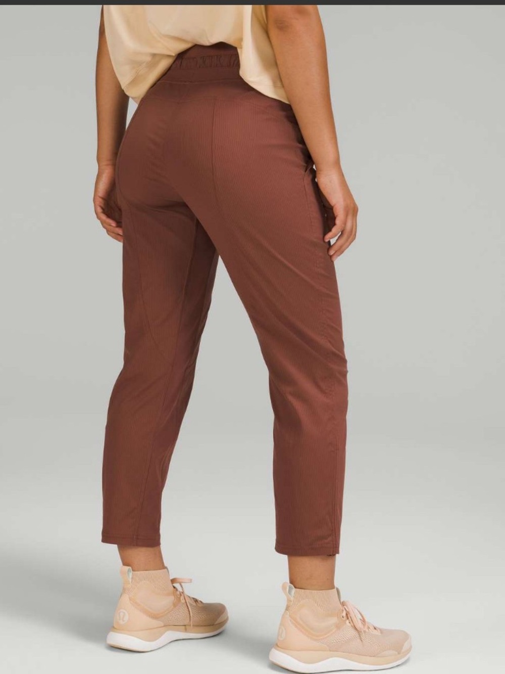 Lululemon Dance Studio Mid-Rise Crop pants